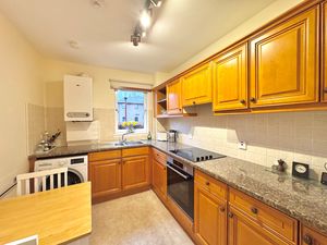 Photo 8- click for photo gallery